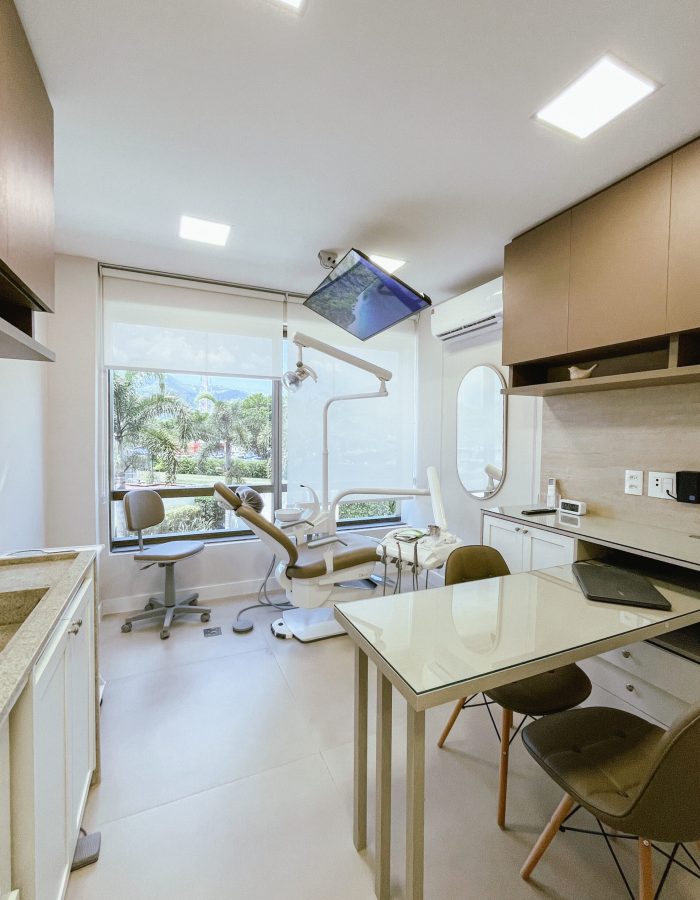 CONSULTORIO ODONTOLOGICO – DRA ROBERTA